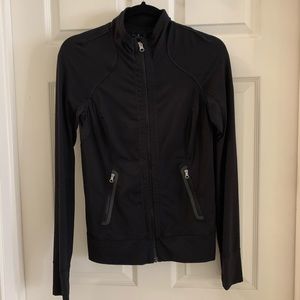 Lululemon jacket size 6